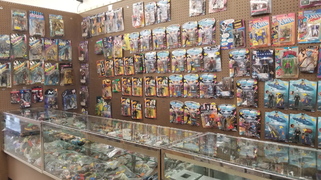 Bargain Hunters and Flea Market Mall